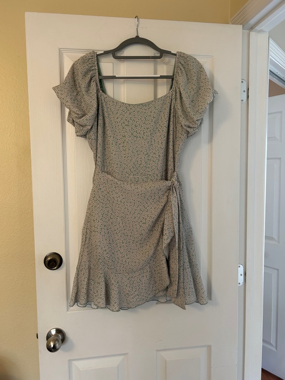 “Row A” from Francesca's ~ Light Sage Floral Wrap Mini Dress size  NWT